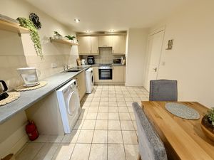 Photo 19- click for photo gallery